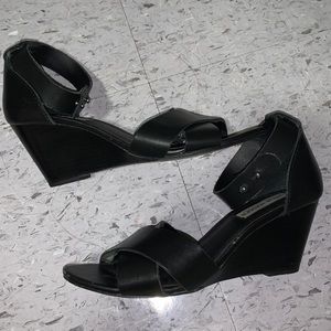Steve Madden size 7 wedge heels